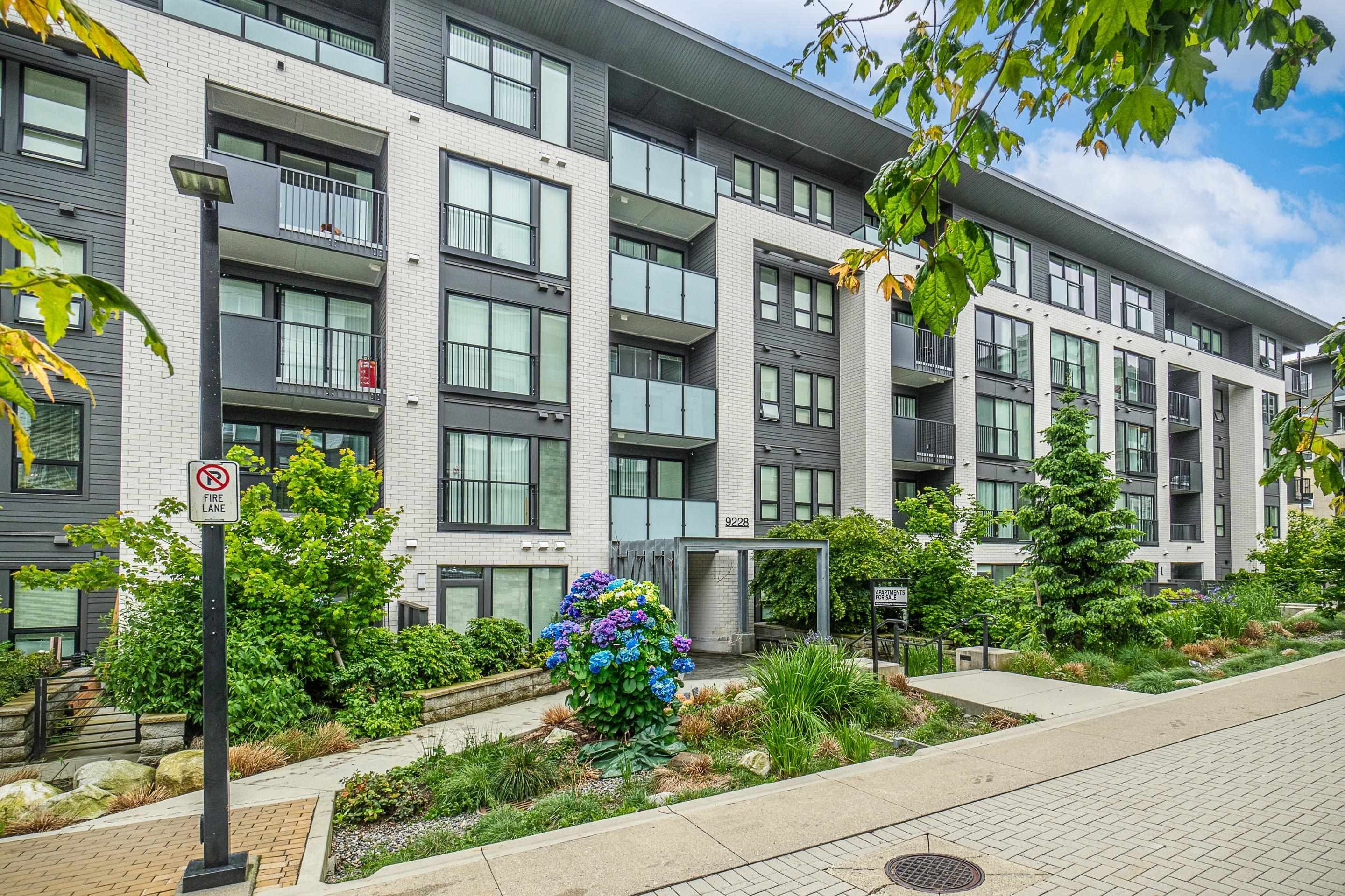 Apartment for sale in Burnaby, Burnaby North, 211 9228 Slopes Mews, 263098618 | Realtylink.org