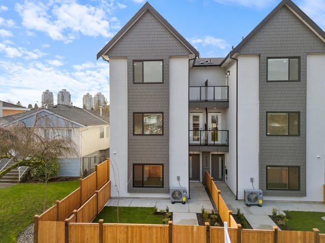 Townhouse for sale in Burnaby, Burnaby South, 2 6639 Acacia Avenue, 263098660 | Realtylink.org