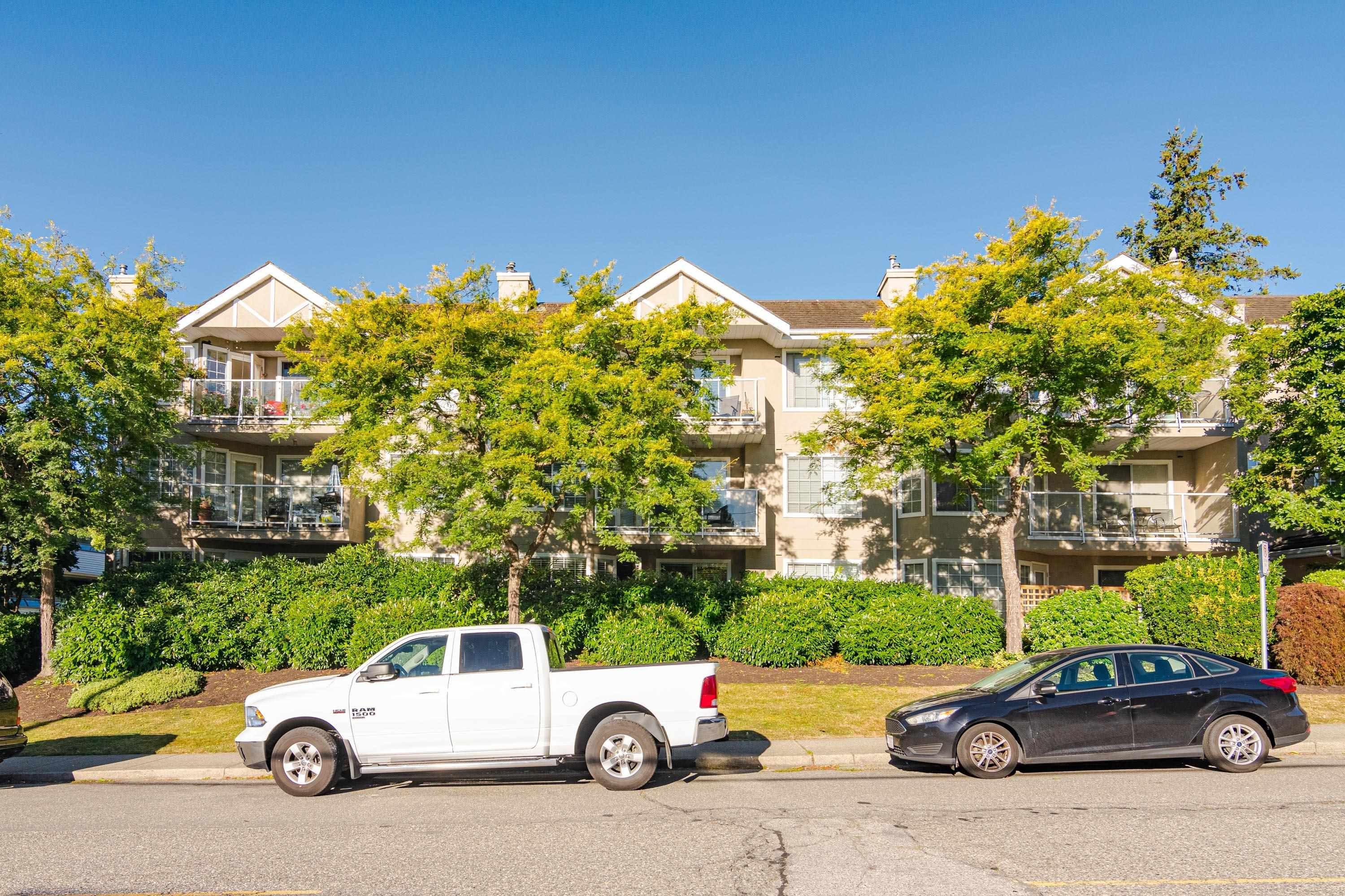 Apartment for sale in White Rock, South Surrey White Rock, 204 1369 George Street, 263098903 | Realtylink.org