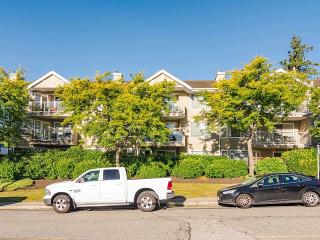 Apartment for sale in White Rock, South Surrey White Rock, 204 1369 George Street, 263098903 | Realtylink.org