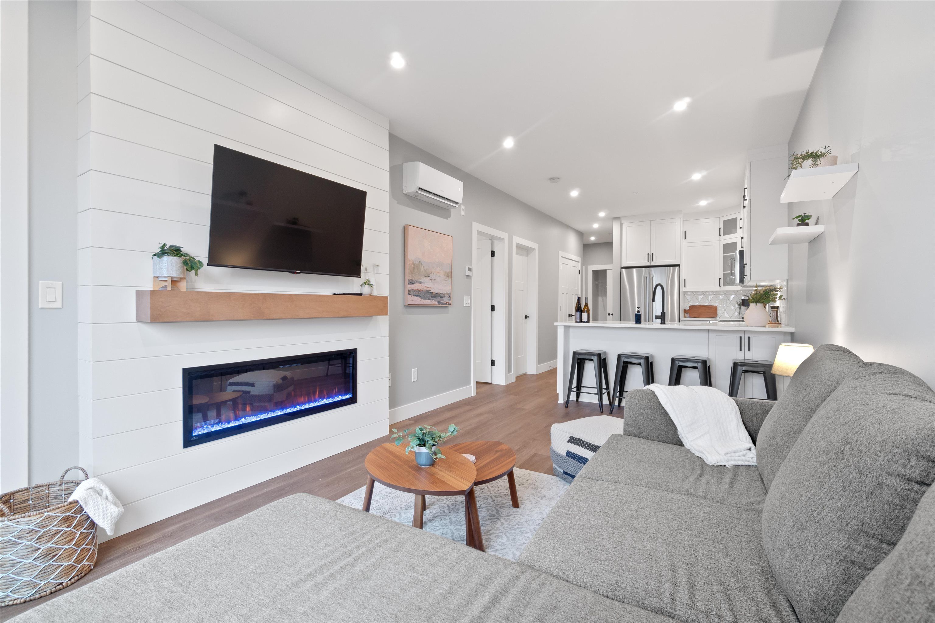 Apartment for sale in Harrison Hot Springs, Harrison Lake, 106 470 Esplanade Avenue, 263099013 | Realtylink.org