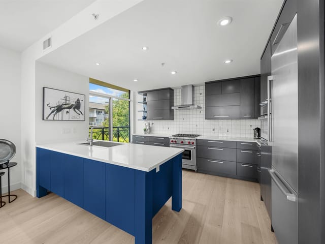 Apartment for sale in Surrey, South Surrey White Rock, 301 15445 Vine Avenue, 263099123 | Realtylink.org