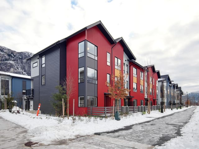 Townhouse for sale in Squamish, Squamish, 38087 Helm Way, 263099202 | Realtylink.org