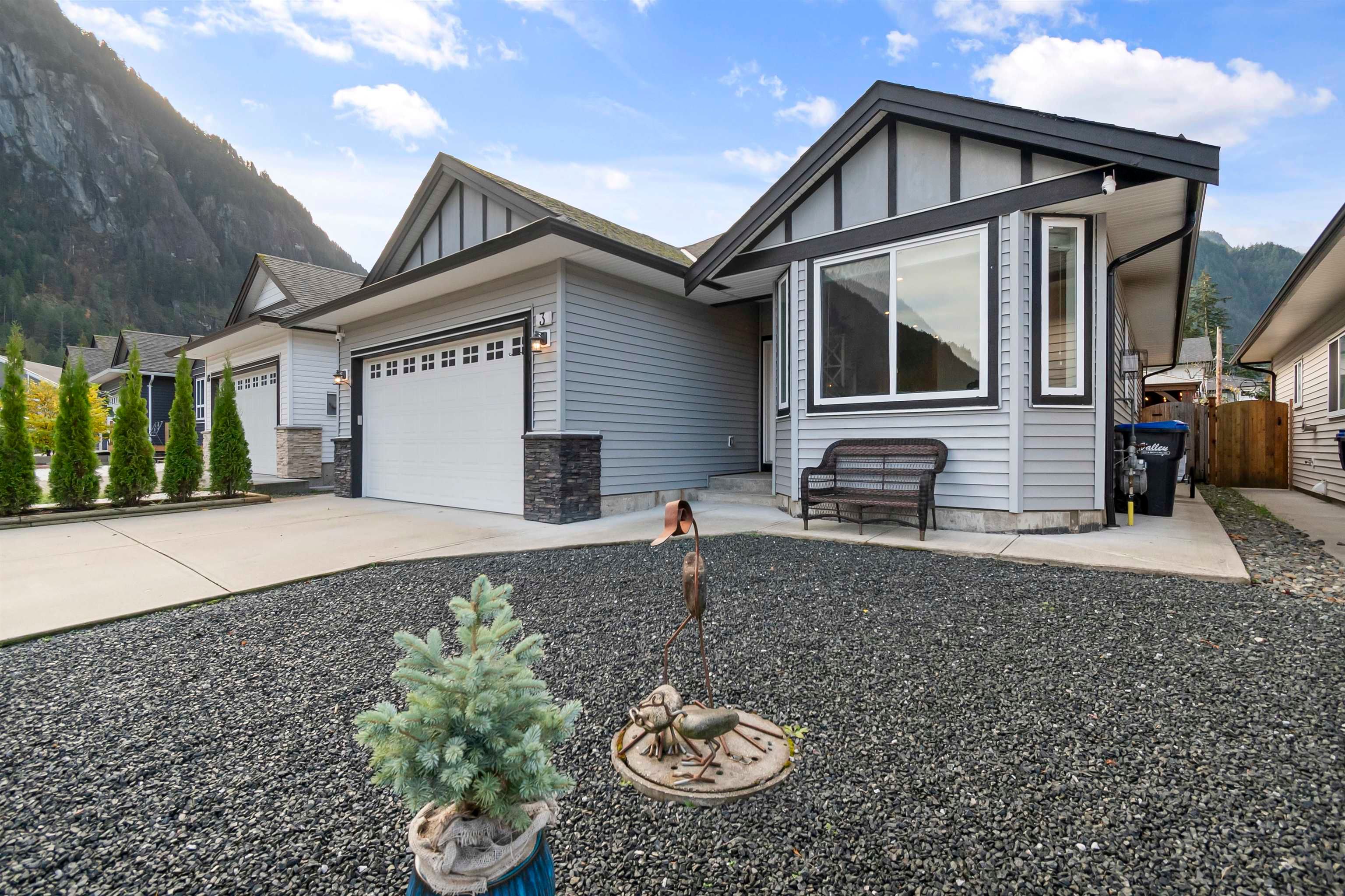 House for sale in Hope, Hope & Area, 3 20118 Beacon Road, 263099203 | Realtylink.org