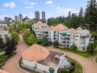 Apartment for sale in Surrey, South Surrey White Rock, 201 1725 Martin Drive, 263099229 | Realtylink.org