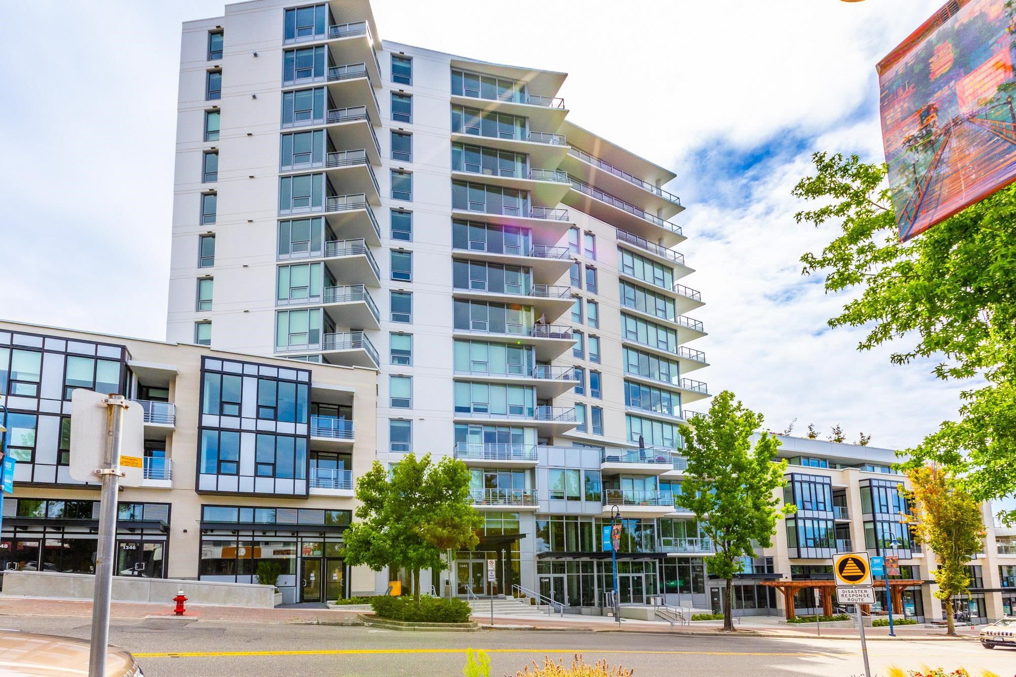 Apartment for sale in White Rock, South Surrey White Rock, 314 1342 Johnston Road, 263099416 | Realtylink.org