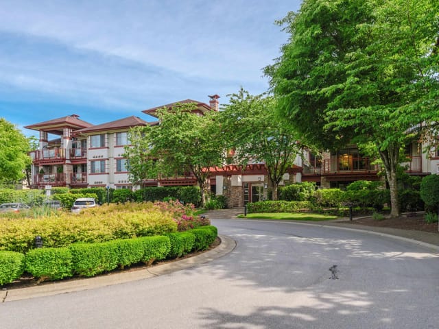 Apartment for sale in Surrey, Cloverdale, 201 16421 64 Avenue, 263099494 | Realtylink.org