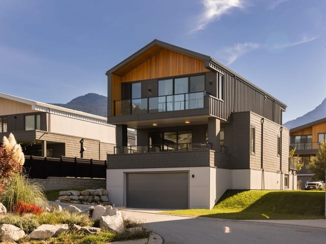 House for sale in Squamish, Squamish, 2943 Huckleberry Drive, 263099603 | Realtylink.org