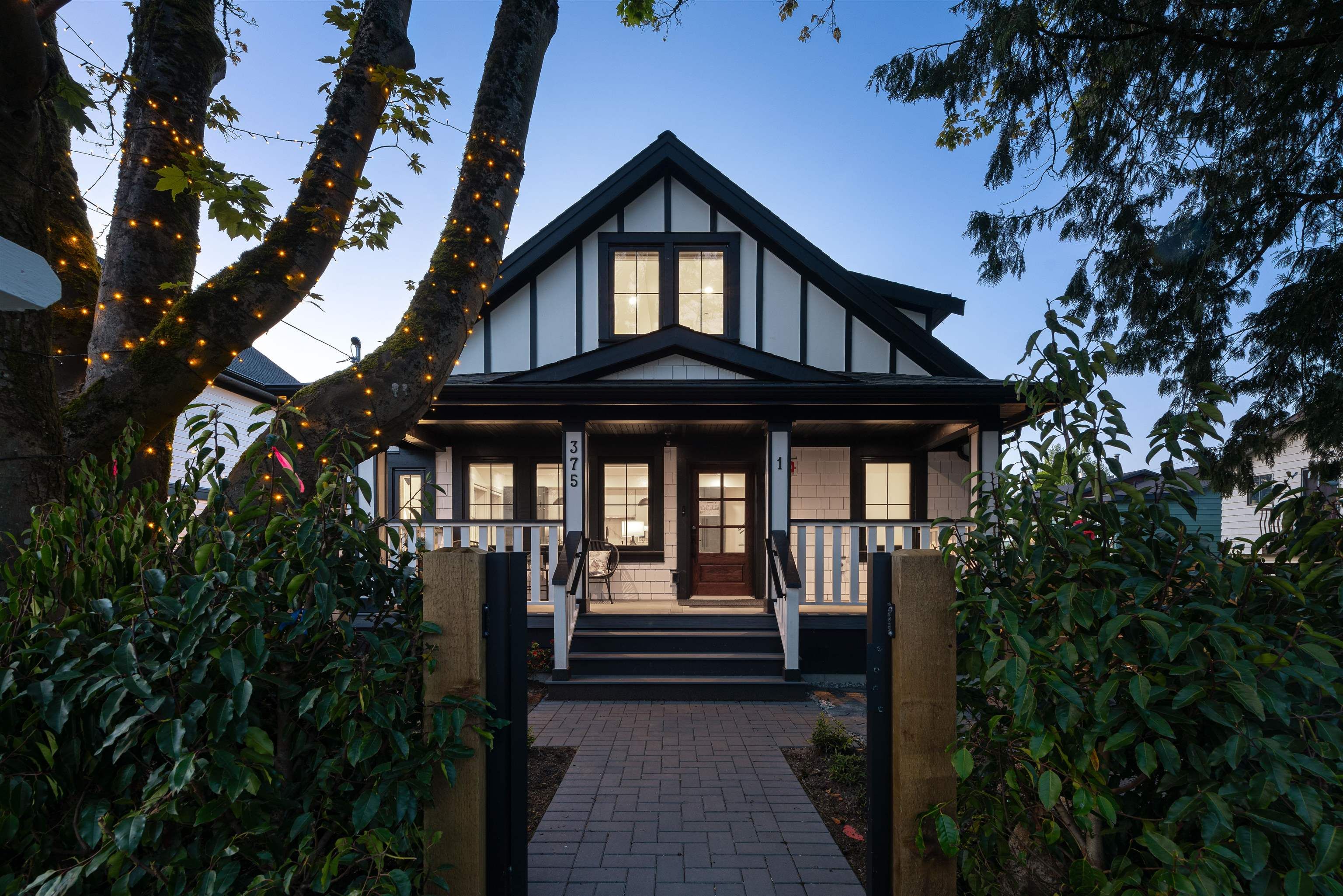 1/2 Duplex for sale in Vancouver, Vancouver East, 1 375 E 33rd Avenue, 263100049 | Realtylink.org