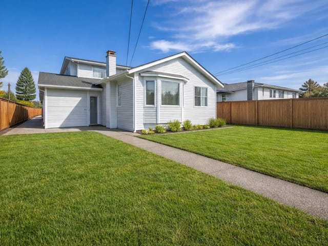 House for sale in Surrey, Surrey, 14251 72nd Avenue, 263100059 | Realtylink.org