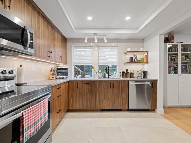 Apartment for sale in Burnaby, Burnaby South, 203 3401 Curle Avenue, 263100101 | Realtylink.org