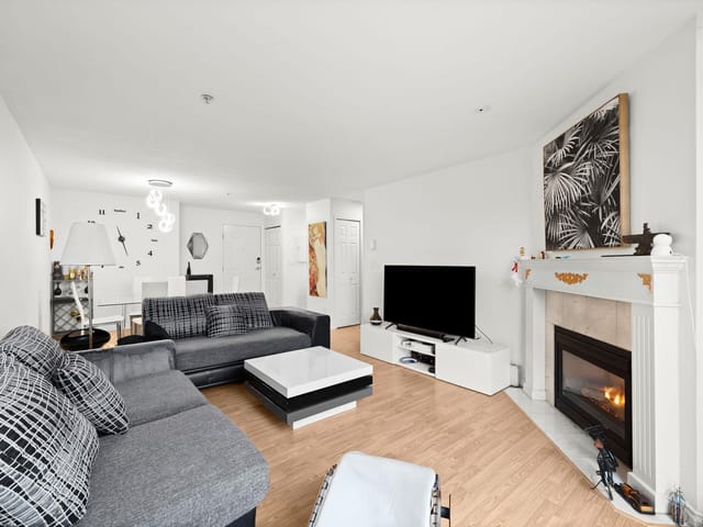 Apartment for sale in Port Coquitlam, Port Coquitlam, 25 2378 Rindall Avenue, 263100236 | Realtylink.org