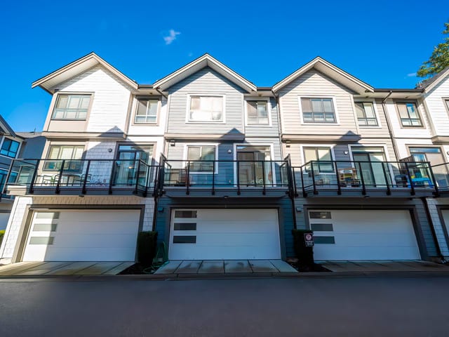 Townhouse for sale in Surrey, South Surrey White Rock, 2 16760 25 Avenue, 263100269 | Realtylink.org