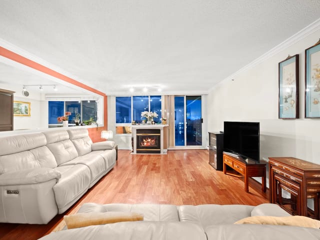 Apartment for sale in Coquitlam, Coquitlam, 1801 555 Austin Avenue, 263100351 | Realtylink.org