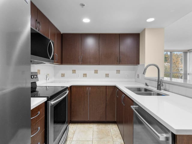 Apartment for sale in Port Moody, Port Moody, 602 290 Newport Drive, 263100495 | Realtylink.org