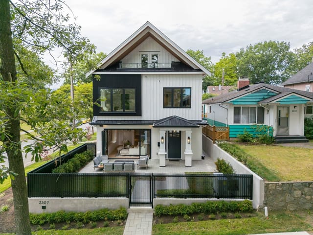 1/2 Duplex for sale in Vancouver, Vancouver East, 2307 E 3rd Avenue, 263100576 | Realtylink.org