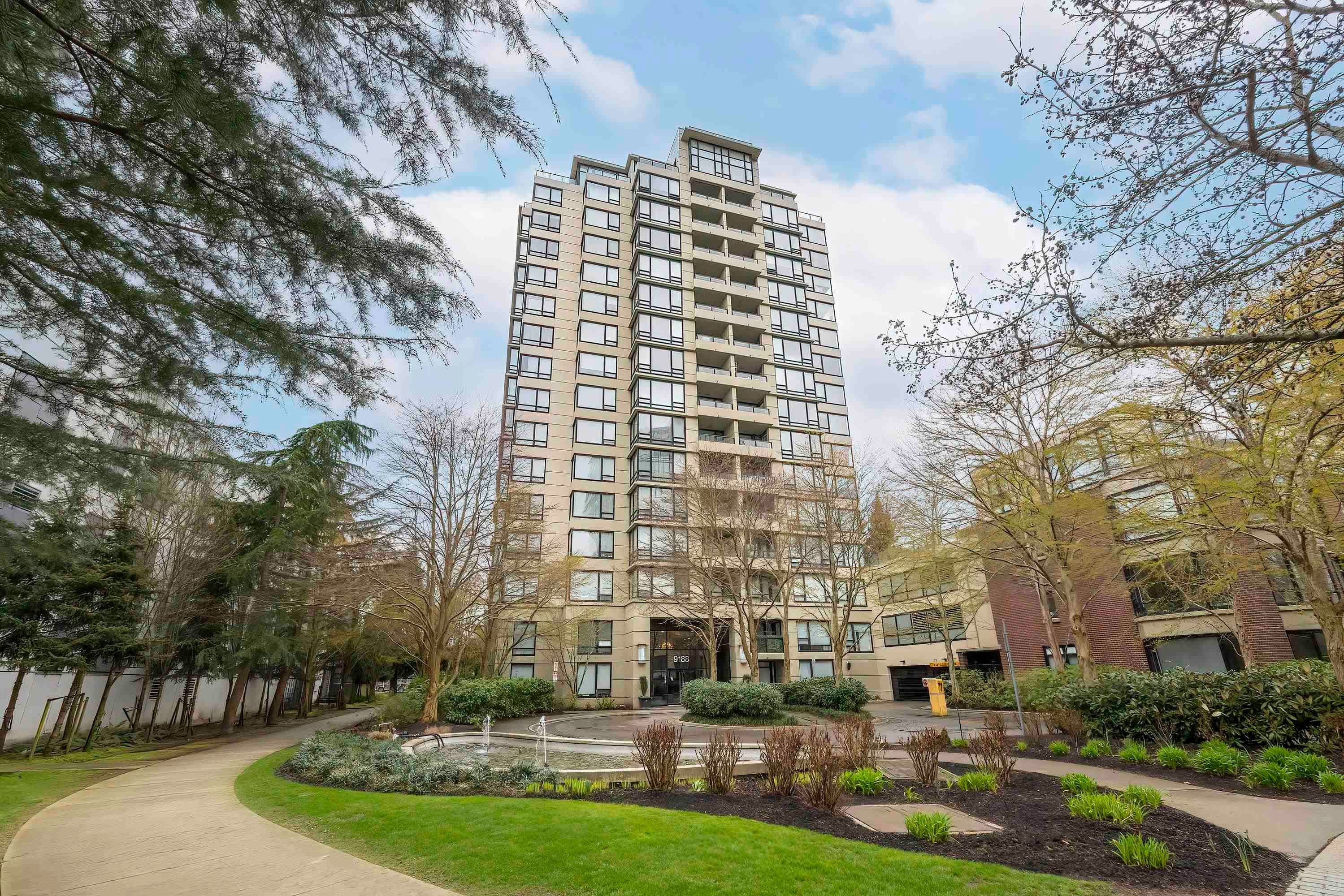 Apartment for sale in Richmond, Richmond, 906 9188 Hemlock Drive, 263100681 | Realtylink.org