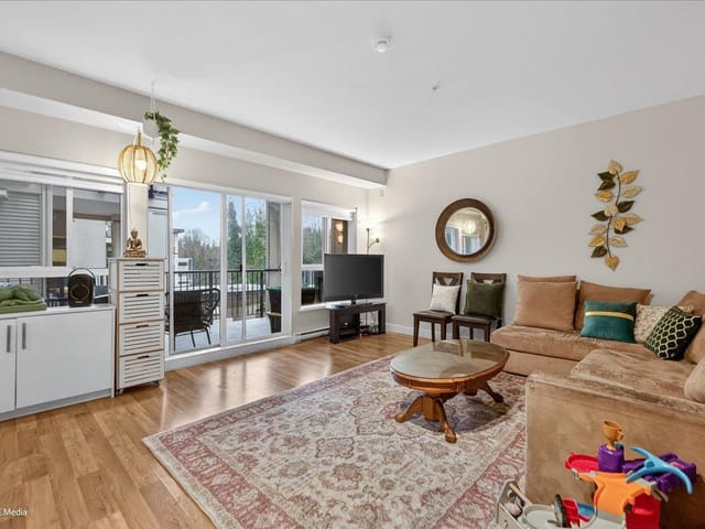 Apartment for sale in Surrey, North Surrey, 324 9655 King George Boulevard, 263100701 | Realtylink.org