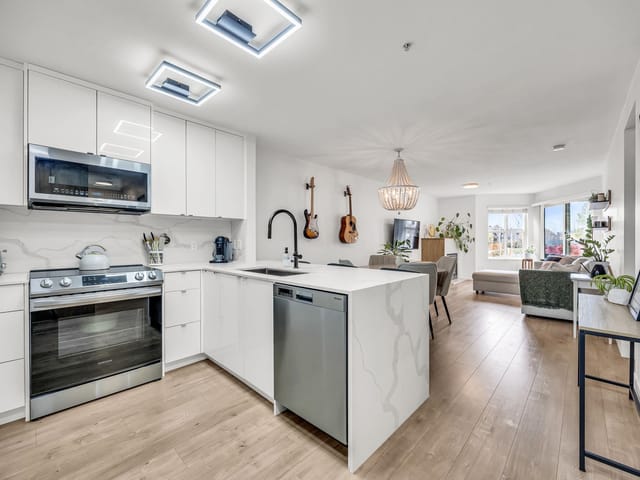 Apartment for sale in Vancouver, Vancouver East, 213 3038 E Kent Avenue South, 263100757 | Realtylink.org