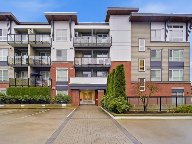 Apartment for sale in Surrey, Cloverdale, 309 19567 64 Avenue, 263100821 | Realtylink.org