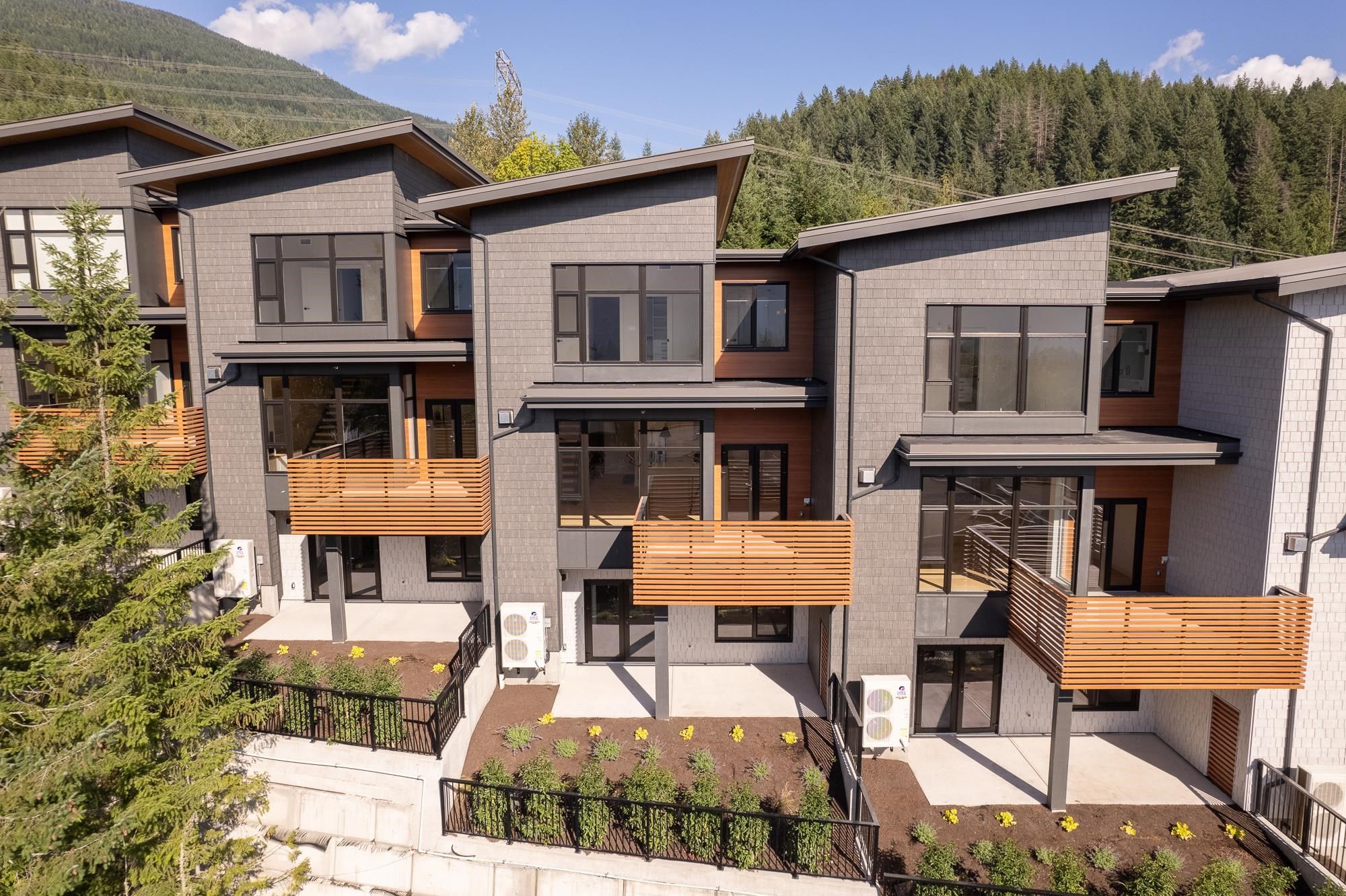 Townhouse for sale in Squamish, Squamish, 11 3407 Mamquam Road, 263100862 | Realtylink.org