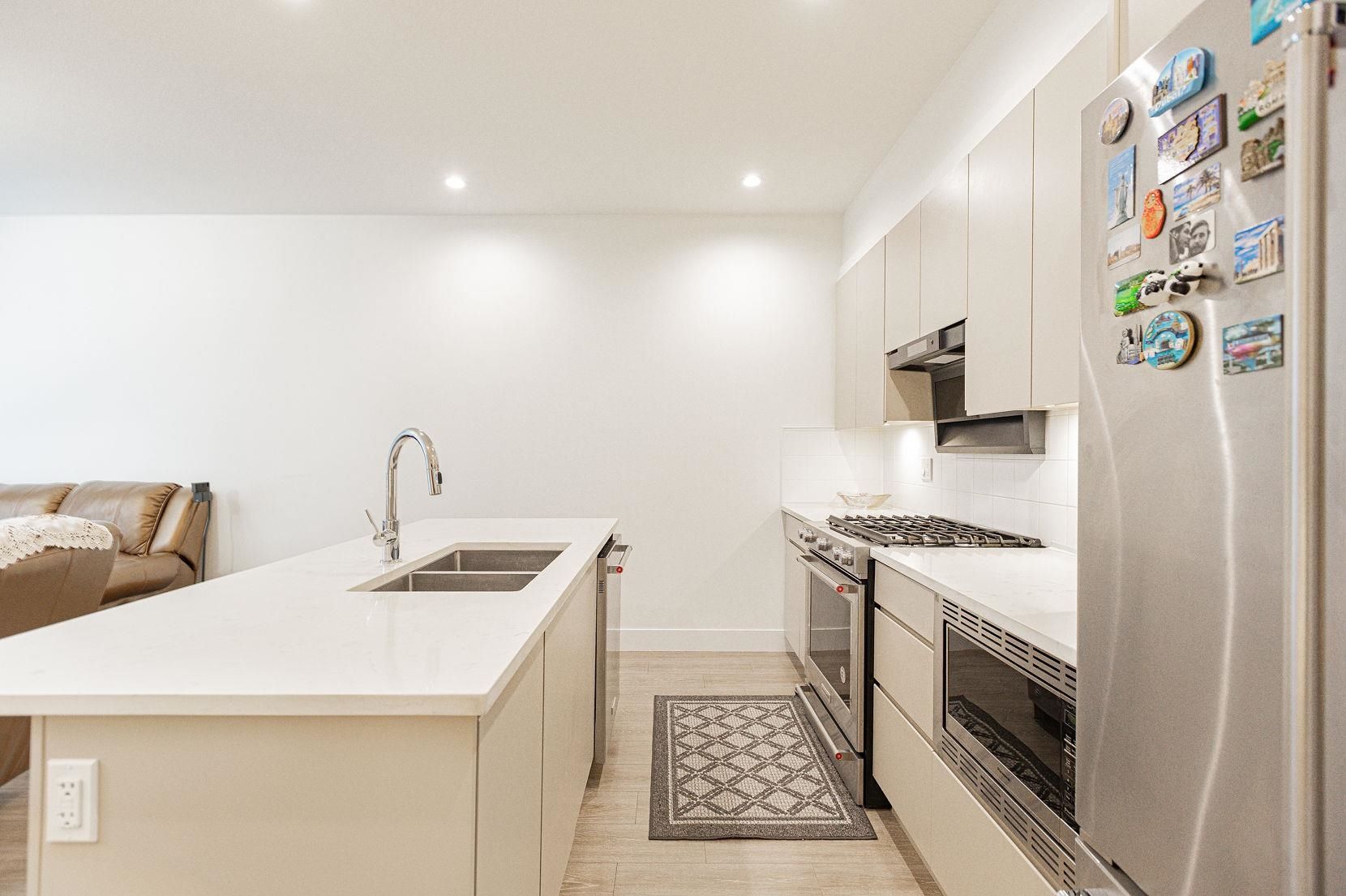 Townhouse for sale in Surrey, South Surrey White Rock, 152 16433 19 Avenue, 263101023 | Realtylink.org