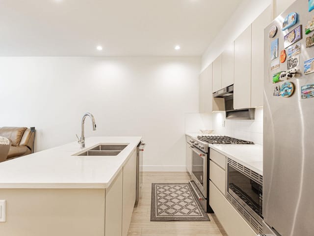 Townhouse for sale in Surrey, South Surrey White Rock, 152 16433 19 Avenue, 263101023 | Realtylink.org