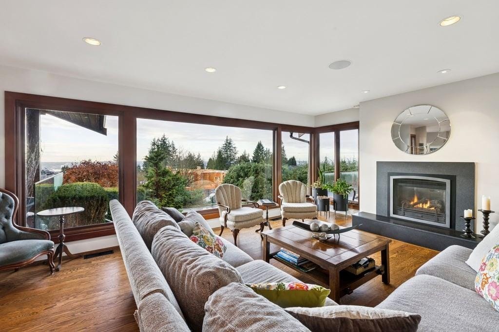 House for rent in North Vancouver, North Vancouver, 124 Carisbrooke Crescent, 263101037 | Realtylink.org