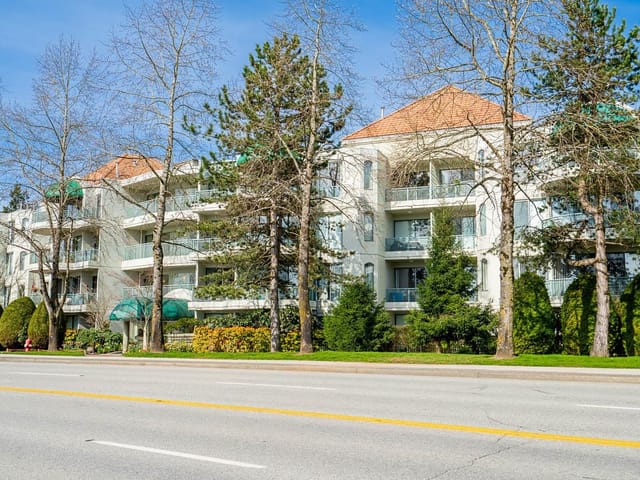 Apartment for sale in Surrey, South Surrey White Rock, 112 1785 Martin Drive, 263101051 | Realtylink.org