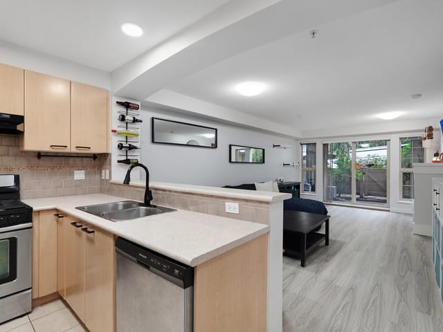 Apartment for sale in Coquitlam, Coquitlam, 106 2968 Silver Springs Boulevard, 263101105 | Realtylink.org