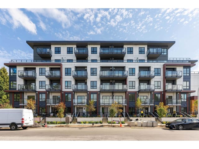 Apartment for rent in Langley, Langley, 1 Bed + Den 5398 207 Street, 263101162 | Realtylink.org