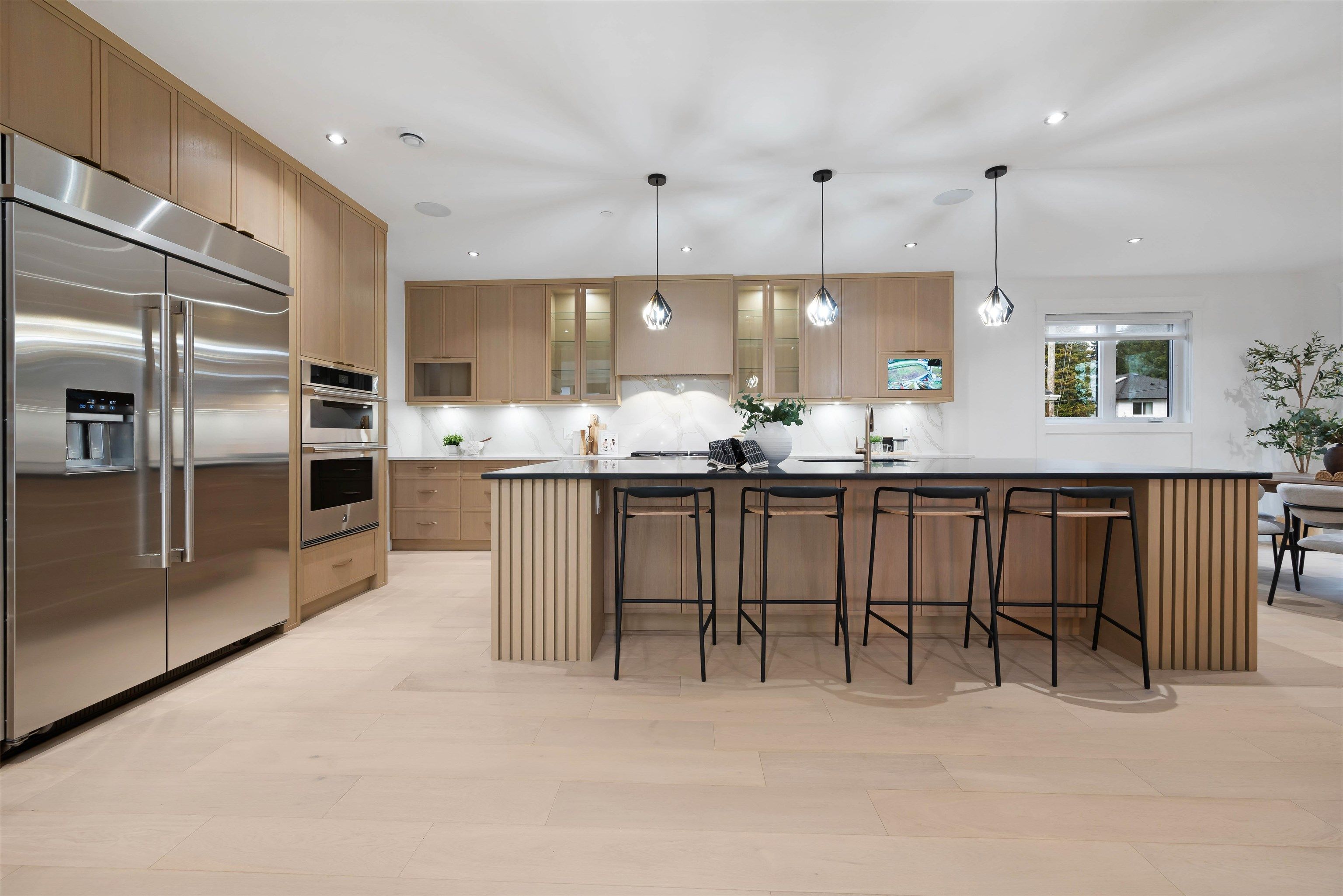 House for sale in White Rock, South Surrey White Rock, 13915 Blackburn Avenue, 263101661 | Realtylink.org