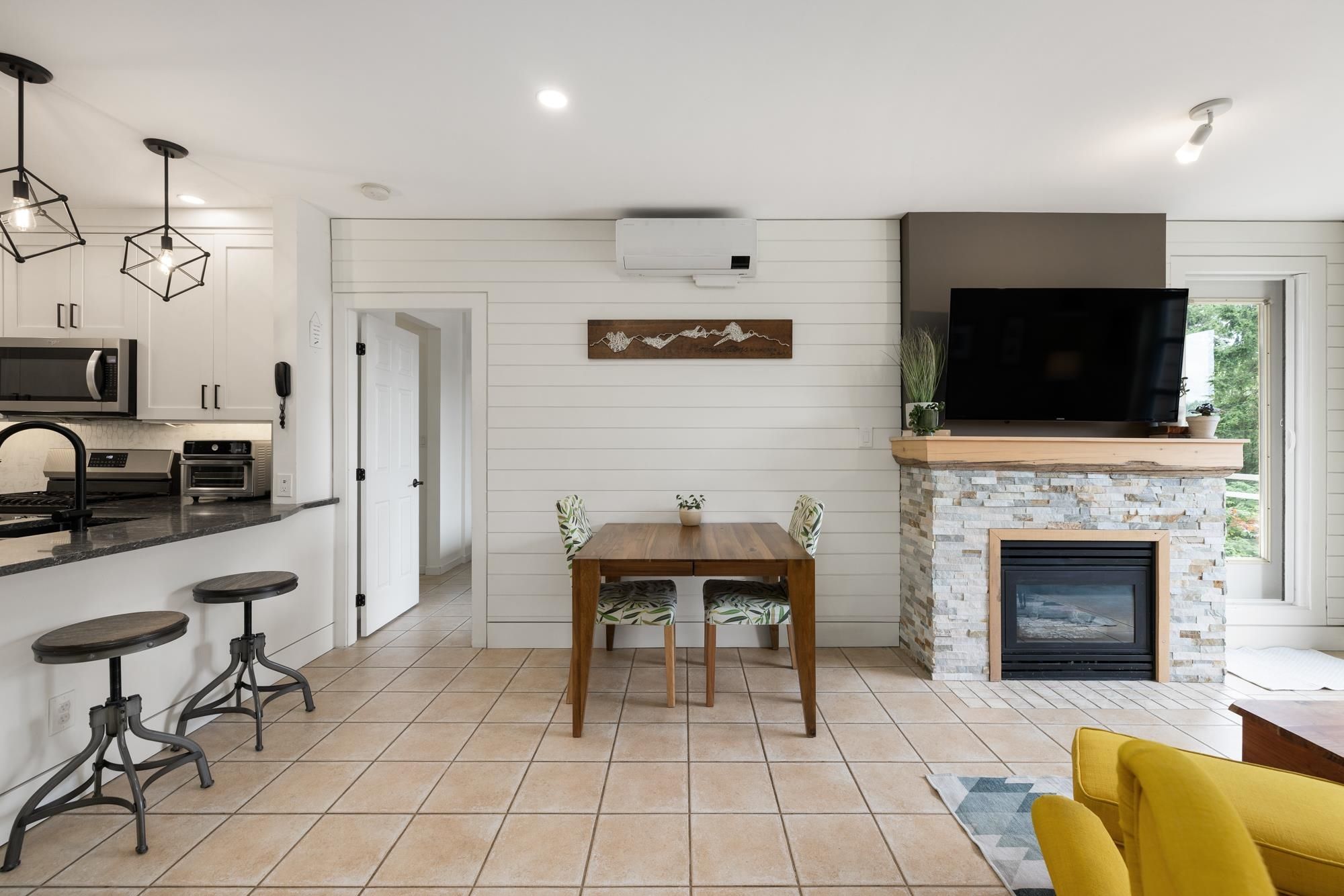 Apartment for sale in North Vancouver, North Vancouver, 219 3629 Deercrest Drive, 263101682 | Realtylink.org