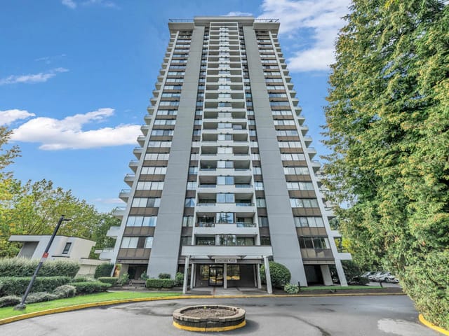 Apartment for sale in Burnaby, Burnaby North, 2402 9521 Cardston Court, 263101688 | Realtylink.org