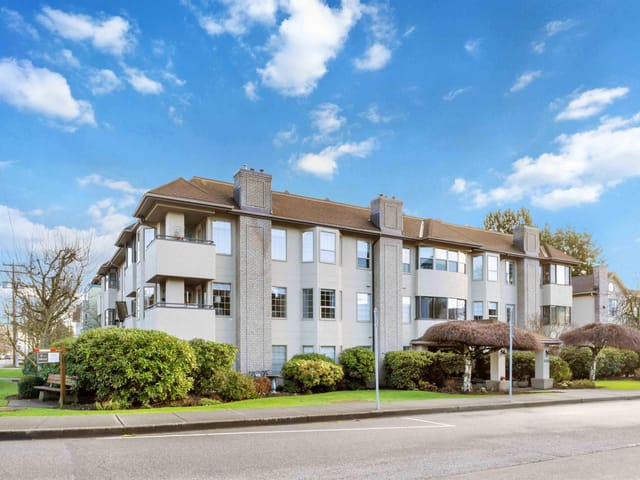 Apartment for sale in White Rock, South Surrey White Rock, 202 1488 Merklin Street, 263101979 | Realtylink.org