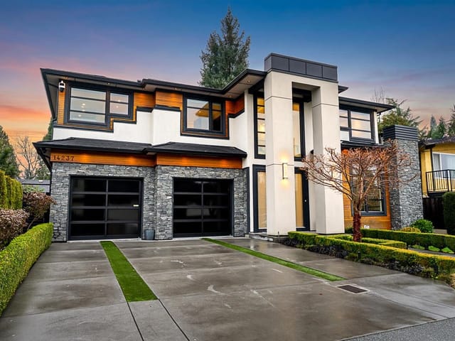 House for sale in White Rock, South Surrey White Rock, 14237 Vine Avenue, 263101983 | Realtylink.org