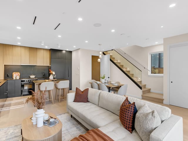 1/2 Duplex for sale in Vancouver, Vancouver West, 1 2764 W 14th Avenue, 263102127 | Realtylink.org