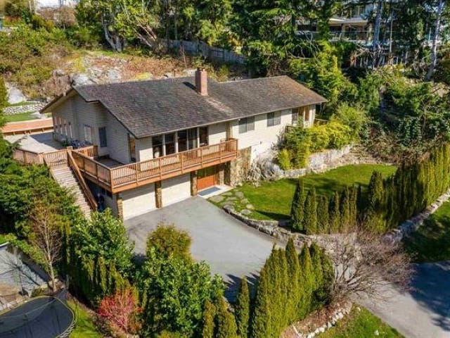 House for sale in West Vancouver, West Vancouver, 3895 Southridge Avenue, 263102201 | Realtylink.org
