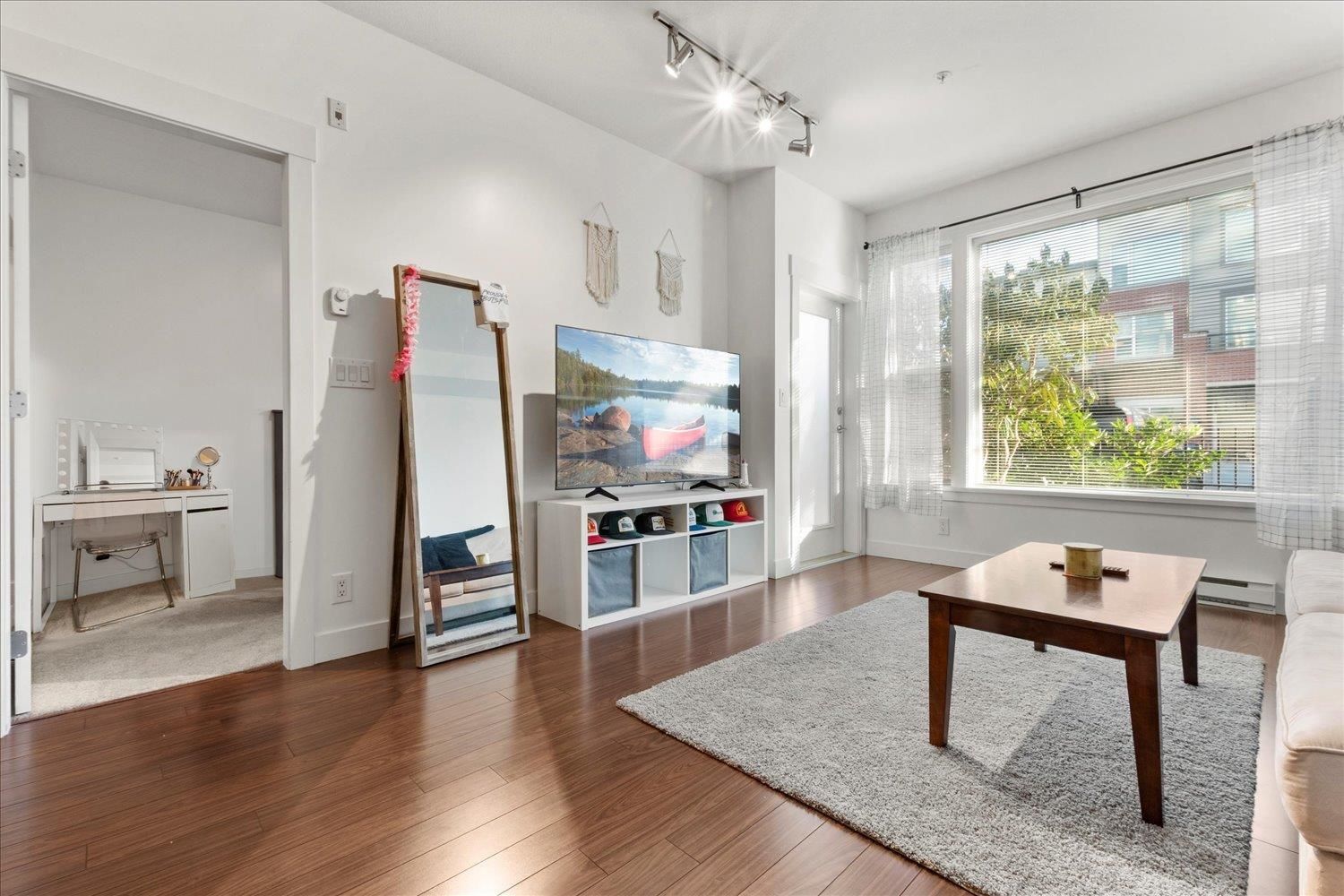 Apartment for sale in Abbotsford, Abbotsford, 105 33539 Holland Avenue, 263102240 | Realtylink.org