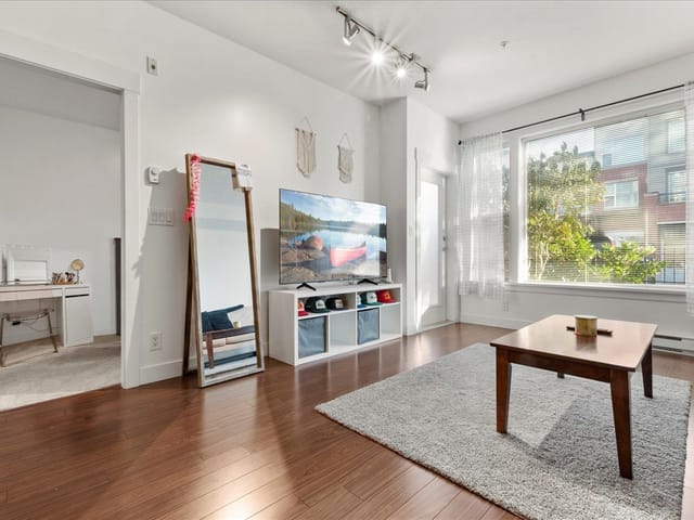 Apartment for sale in Abbotsford, Abbotsford, 105 33539 Holland Avenue, 263102240 | Realtylink.org