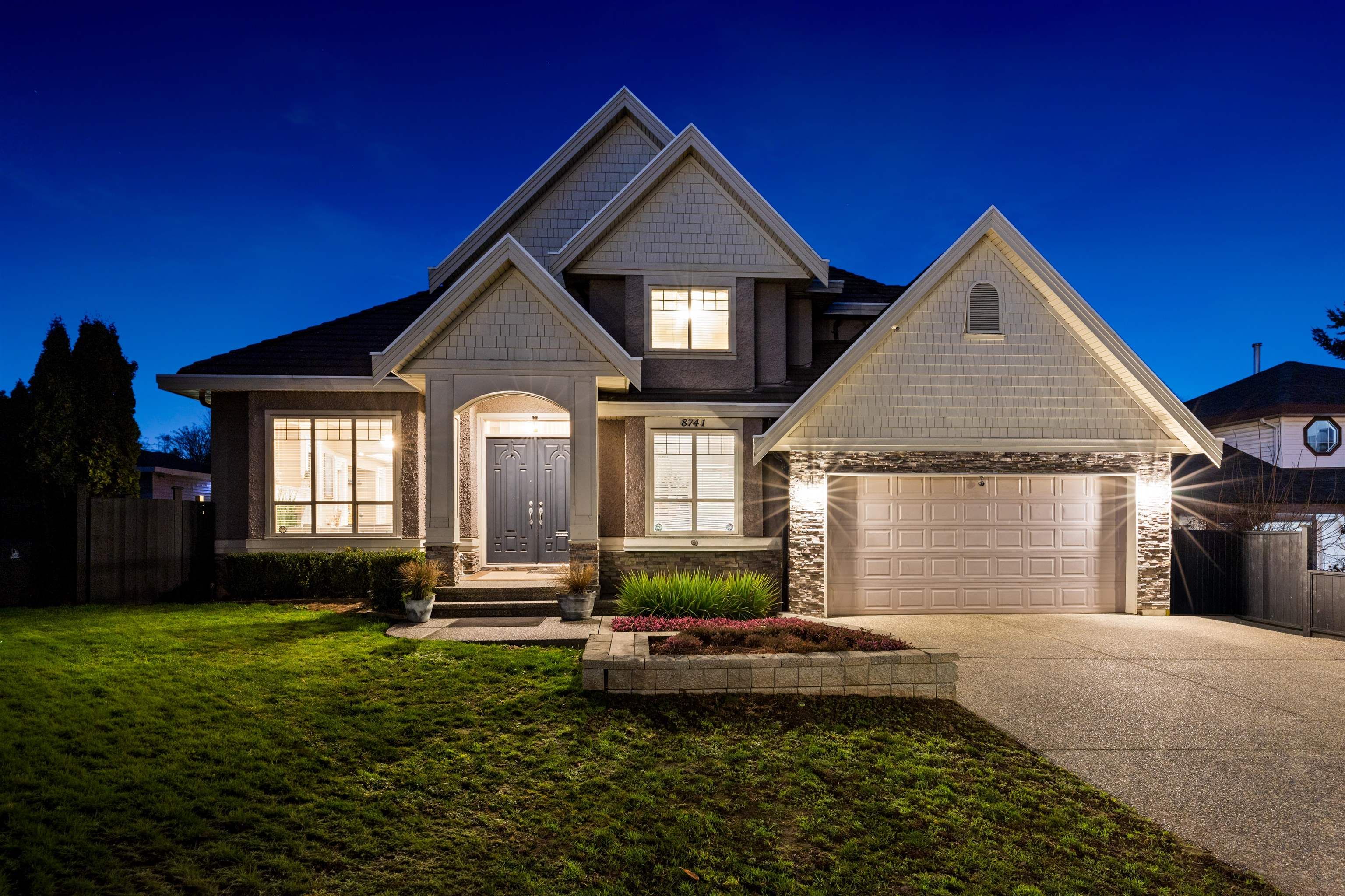 House for sale in Surrey, Surrey, 8741 163a Street, 263102311 | Realtylink.org