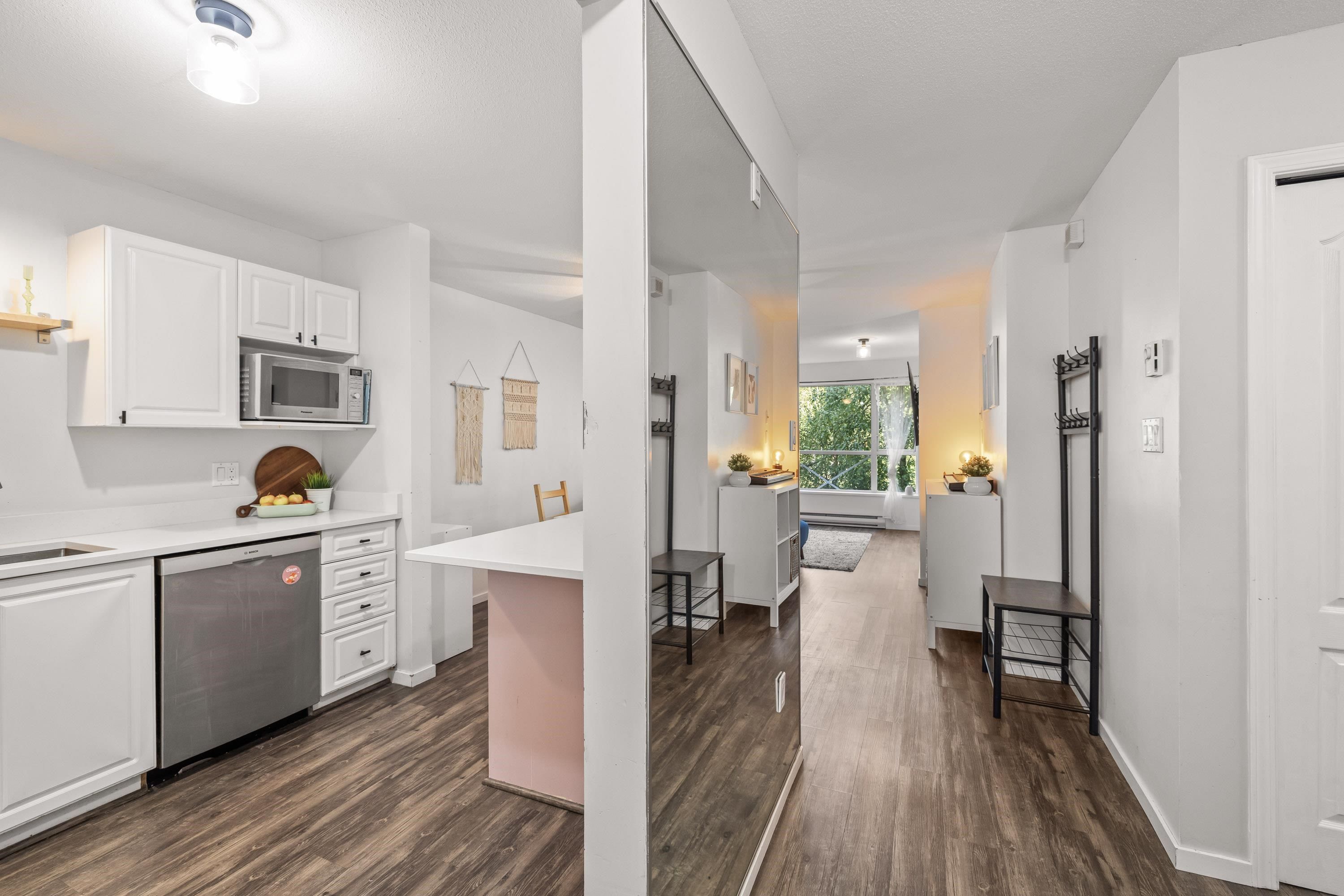 Apartment for sale in Port Coquitlam, Port Coquitlam, 208 2551 Parkview Lane, 263102344 | Realtylink.org