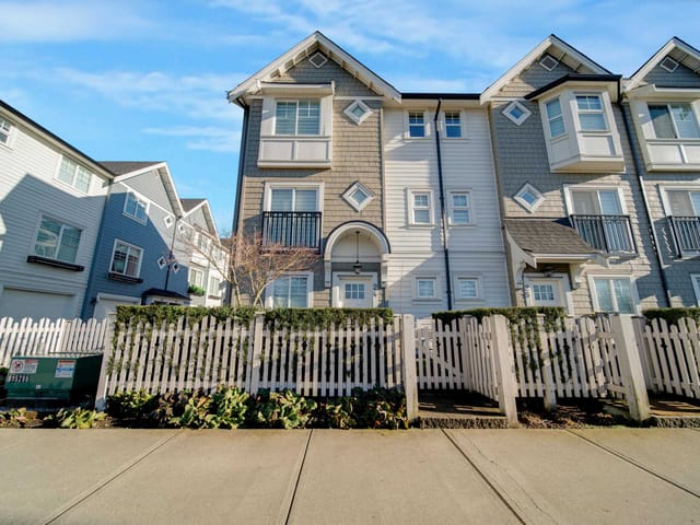 Townhouse for sale in Richmond, Richmond, 24 9211 McKim Way, 263102372 | Realtylink.org