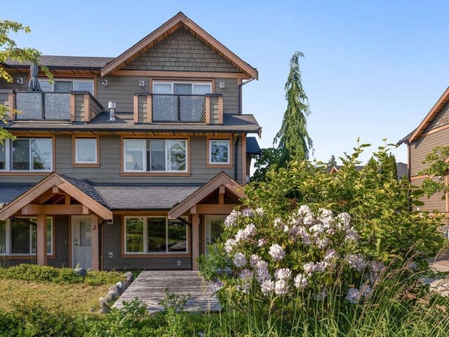 Townhouse for sale in Gibsons, Sunshine Coast, 3 728 Gibsons Way, 263102512 | Realtylink.org