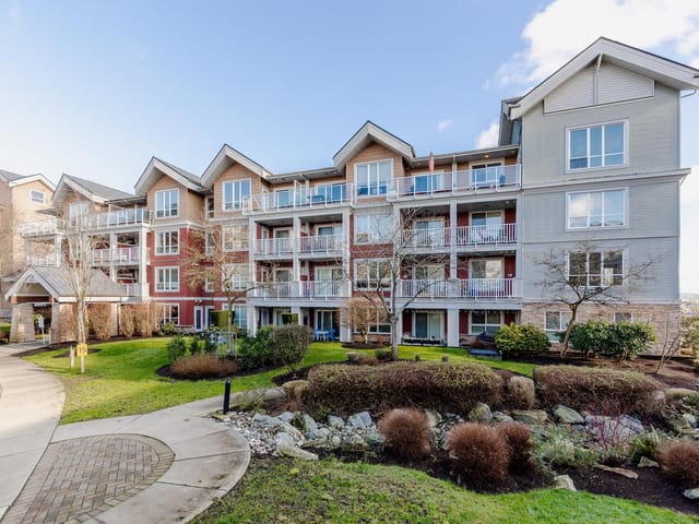 Apartment for sale in Surrey, Cloverdale, 407 6450 194 Street, 263102860 | Realtylink.org