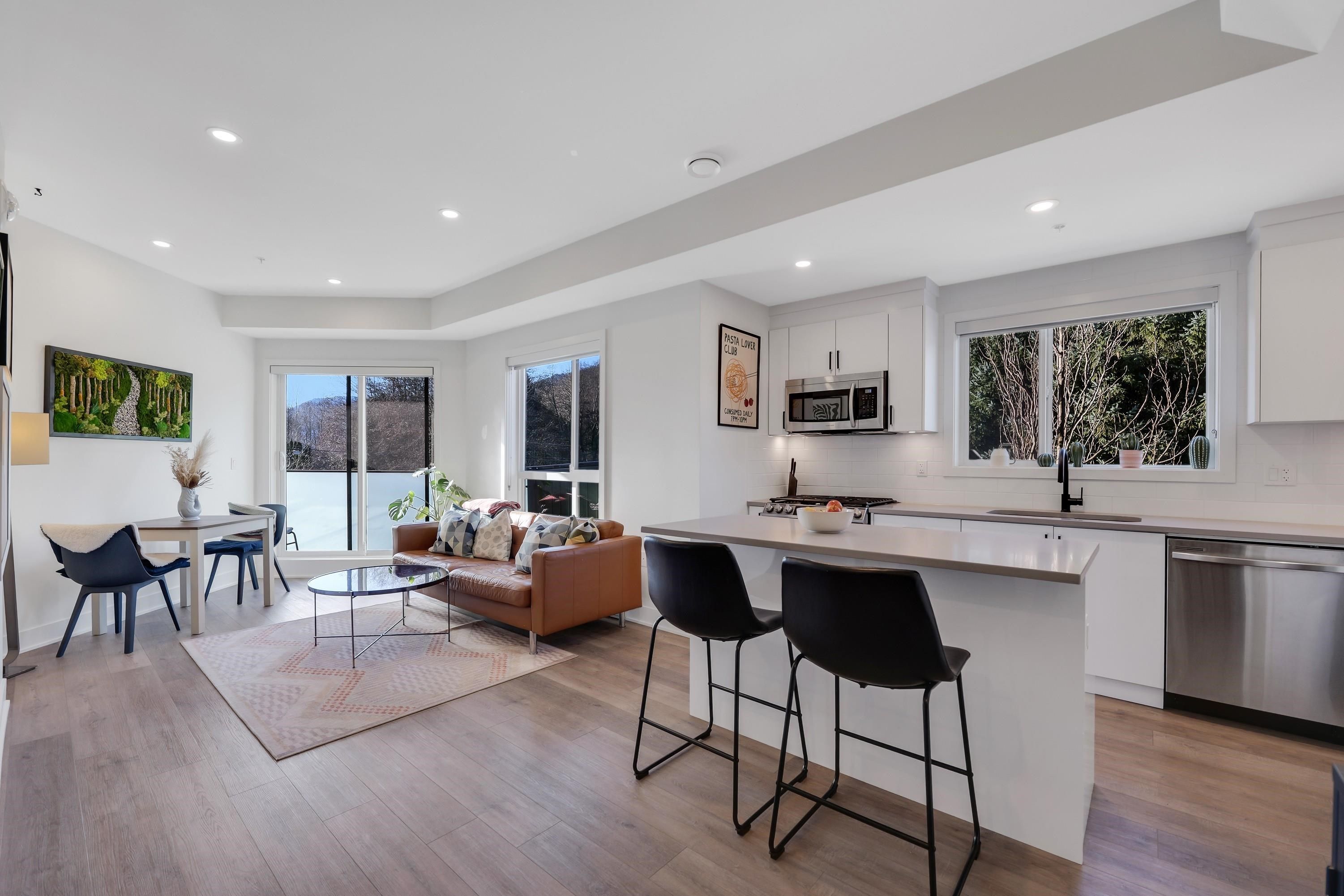 Townhouse for sale in Squamish, Squamish, 207 37808 Third Avenue, 263102949 | Realtylink.org