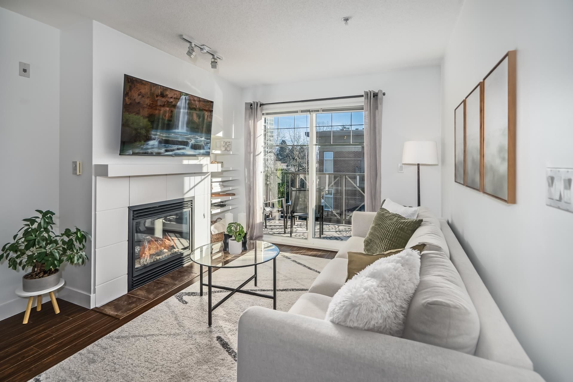 Apartment for sale in Port Moody, Port Moody, 407 3240 St Johns Street, 263102961 | Realtylink.org