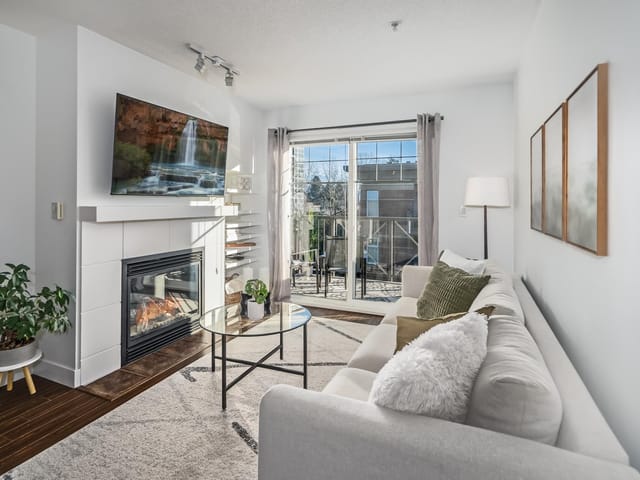 Apartment for sale in Port Moody, Port Moody, 407 3240 St Johns Street, 263102961 | Realtylink.org