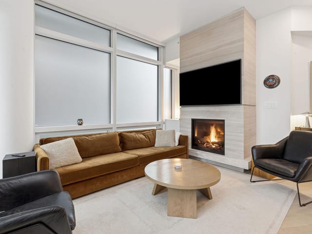 Apartment for sale in West Vancouver, West Vancouver, 401 6699 Nelson Avenue, 263103017 | Realtylink.org