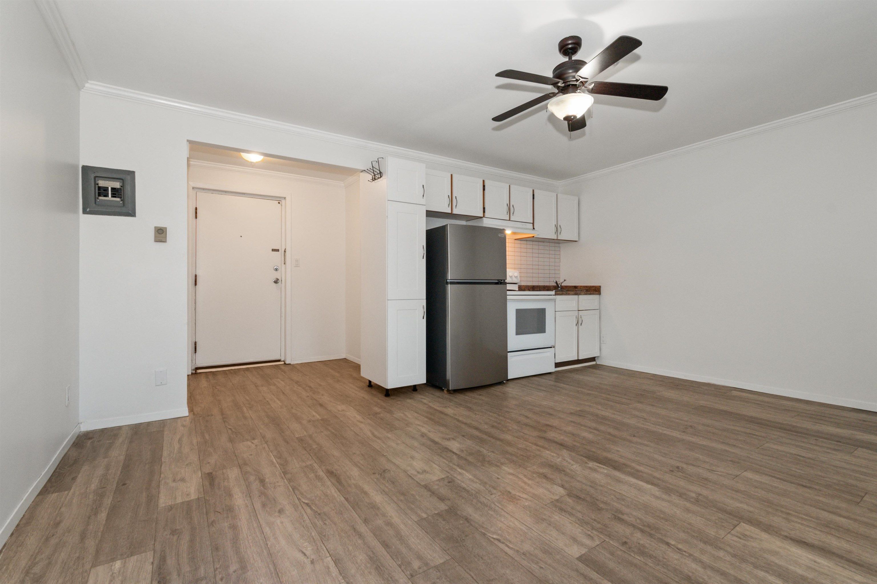 Apartment for sale in Harrison Hot Springs, Harrison Lake, 9 450 Esplanade Avenue, 263103036 | Realtylink.org